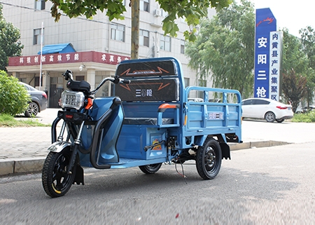 电动三轮车生产厂家